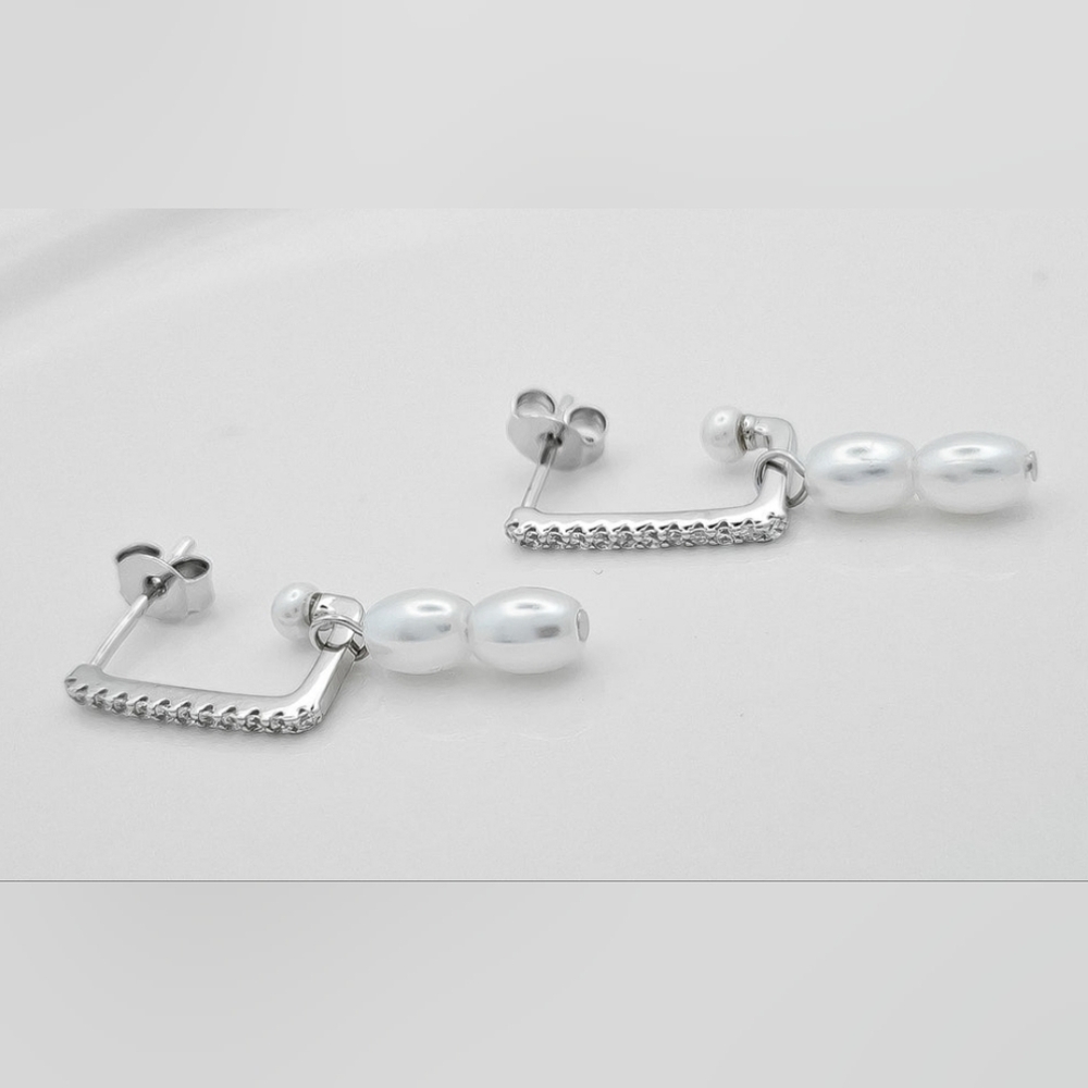 Elegant Silver and White Pearl Earrings